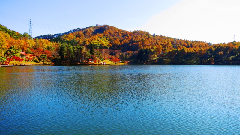 長野県麻績村聖高原聖湖紅葉スポット