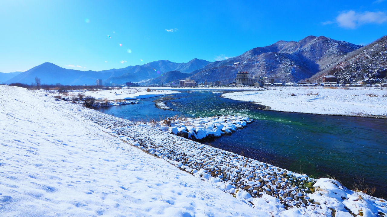 長野県千曲市戸倉上山田温泉年末年始雪道積雪道路状況
