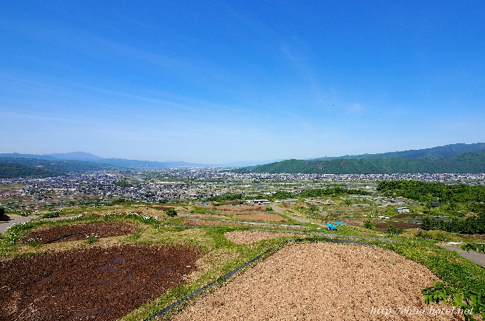 千曲市姨捨の棚田水入れお田植え