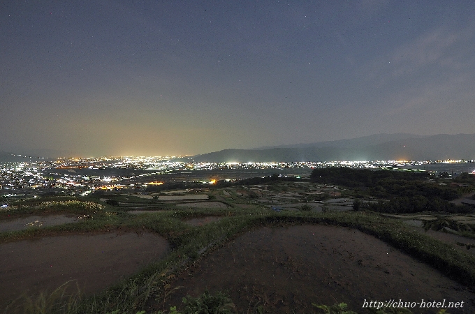 姨捨の棚田田毎の月お田植え夜景