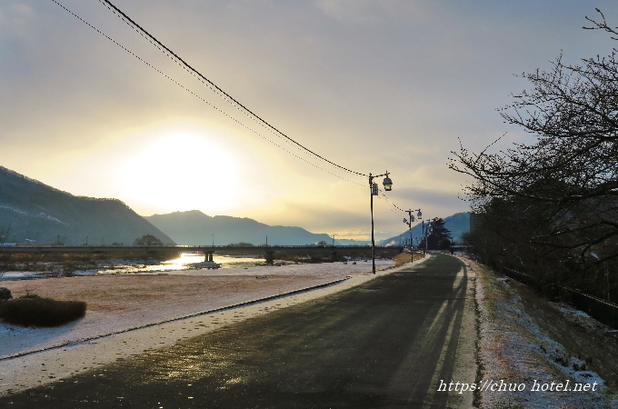 戸倉上山田温泉千曲川道路状況