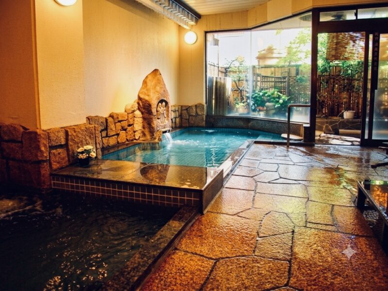 中央ホテル温泉浴場男湯